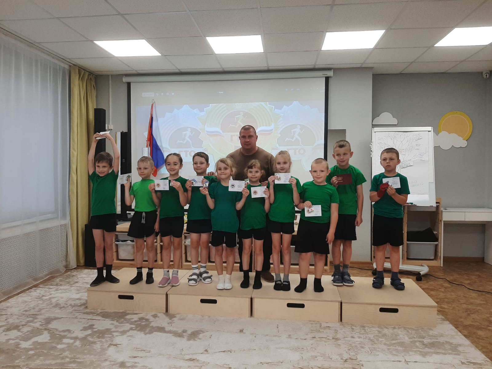 Судейская коллегия Центра тестирования комплекса ГТО Новоусманского района провела награждение воспитанников МБДОУ "Детский сад "Солнышко"..
